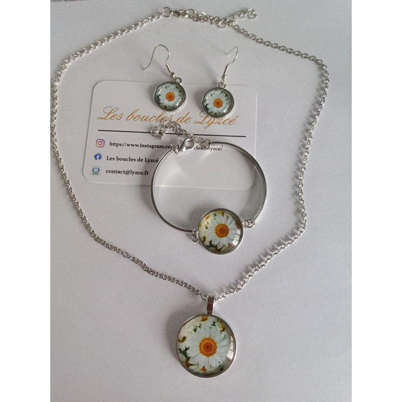 ENSEMBLE DE MARGUERITE